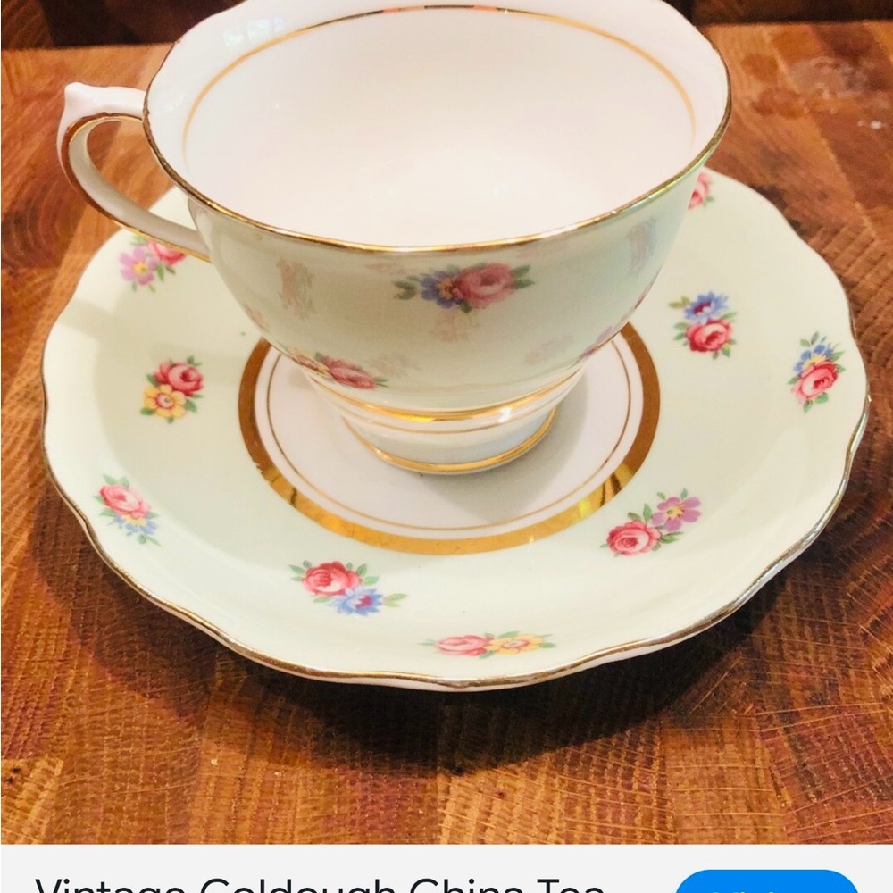 #1368*vintage Royal England Teacup and Saucer Set with Gold Trim - Picture 8 of 8